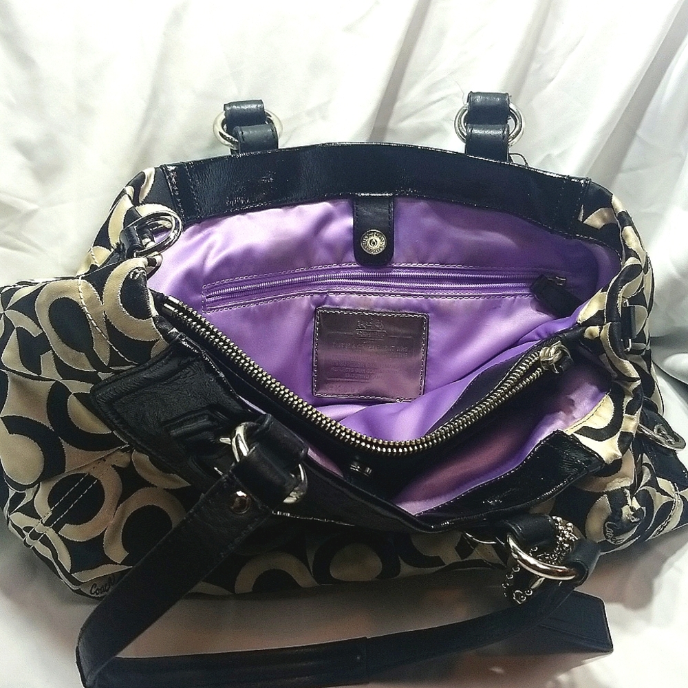 Coach signature canvas handbag NO.K0982-14587. - Picture 8 of 15